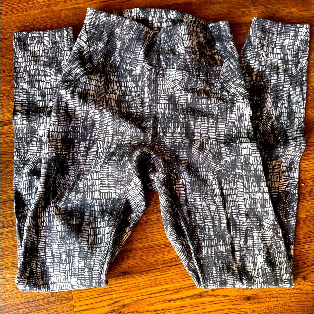 Lululemon crop pants